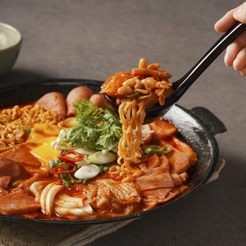 주식회사 더프레시에프앤비,[픽맛집] 8종햄폭탄 프리미엄 부대찌개 밀키트 824g(3~4인분)